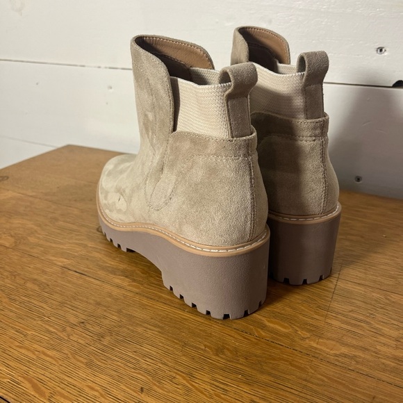DOLCE VITA – SUEDE PLATFORM BOOTS – SIZE 8 - Picture 4 of 9